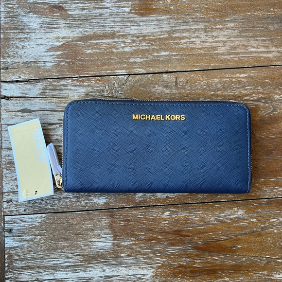 MICHAEL Michael Kors Handbags - Brand new Michael Kors leather wallet